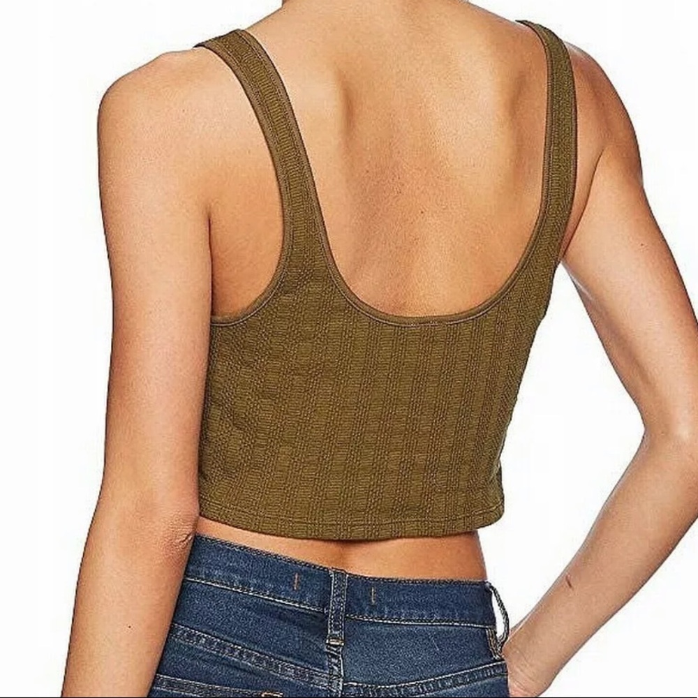 🔥INTIMATELY FREE PEOPLE🔥Outer Banks Ribbed Crop Top Olive Green M/L NWT - Picture 2 of 5